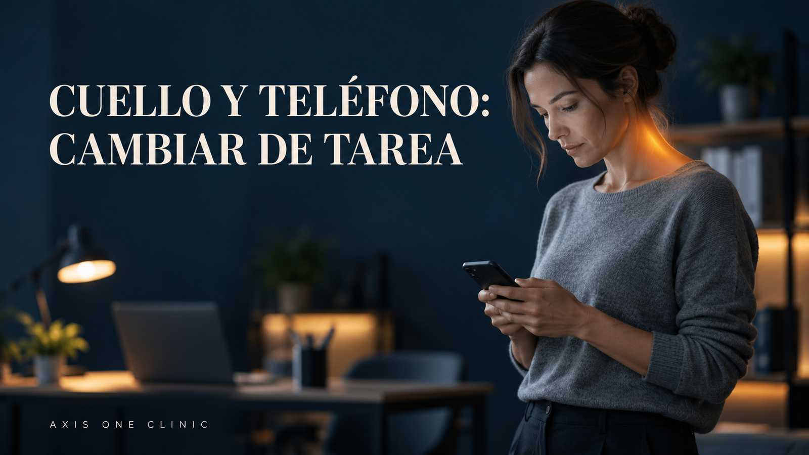 Persona alternando una tarea con el uso del teléfono